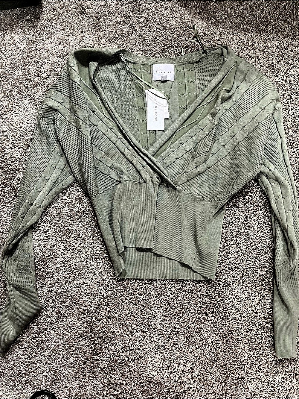 Pink Rose Long Sleeve Wrap Top in Green Size Medium NWT